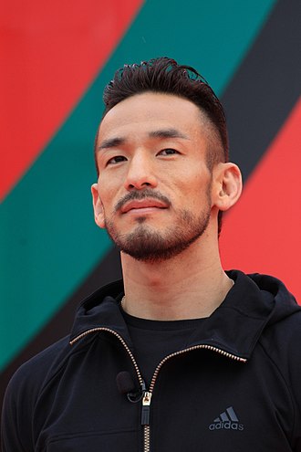 Hidetoshi Nakata – Milieu offensif | Japon (Retraité)