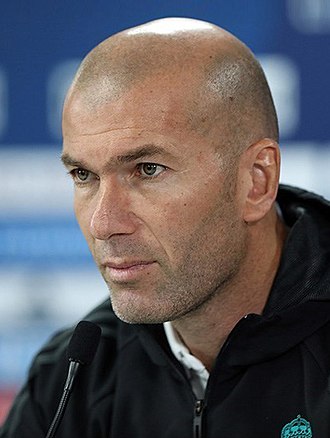 Zinedine Zidane – Milieu offensif | Retraité