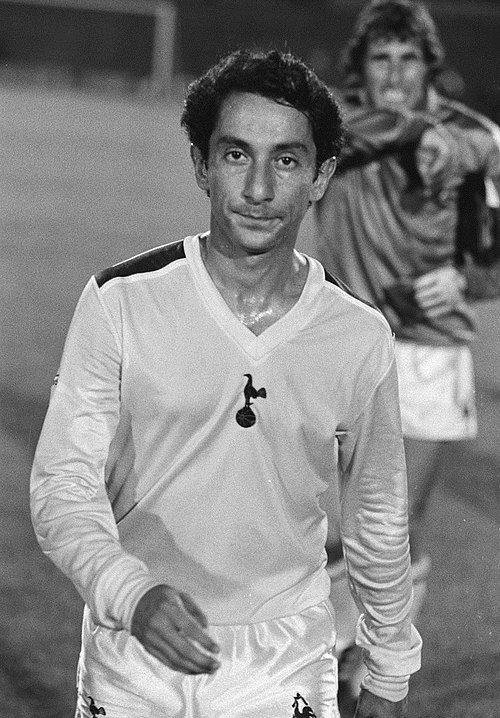 Osvaldo Ardiles – Milieu de terrain | Argentine (Retraité)